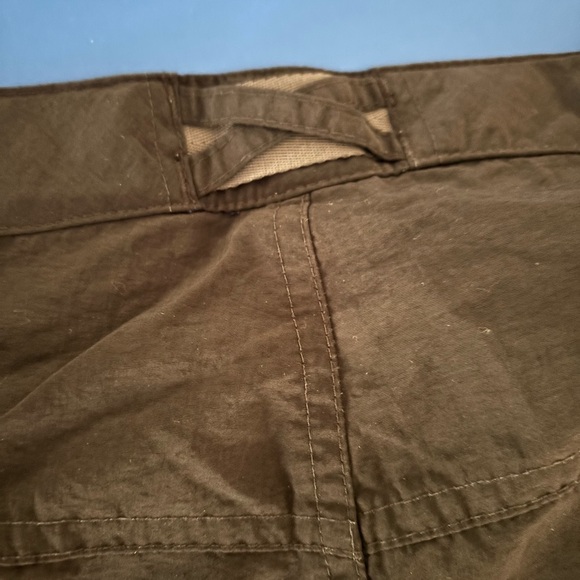 Columbia Women's black Cargo Shorts M - Picture 6 of 6